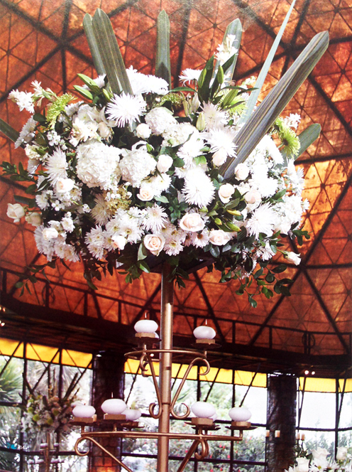 Arreglo floral para bodas hortensias crisantemos y pompones